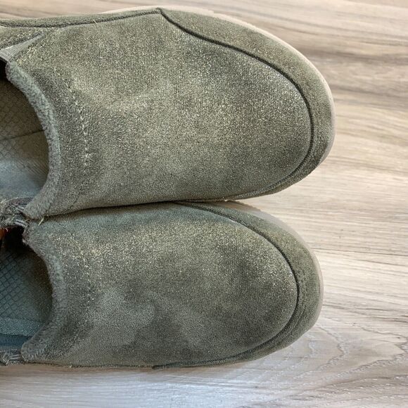 Martha Stewart x Skechers Relaxed Fit Vegan Clogs Easy Going Olive Size 7 Shoes - Picture 11 of 11